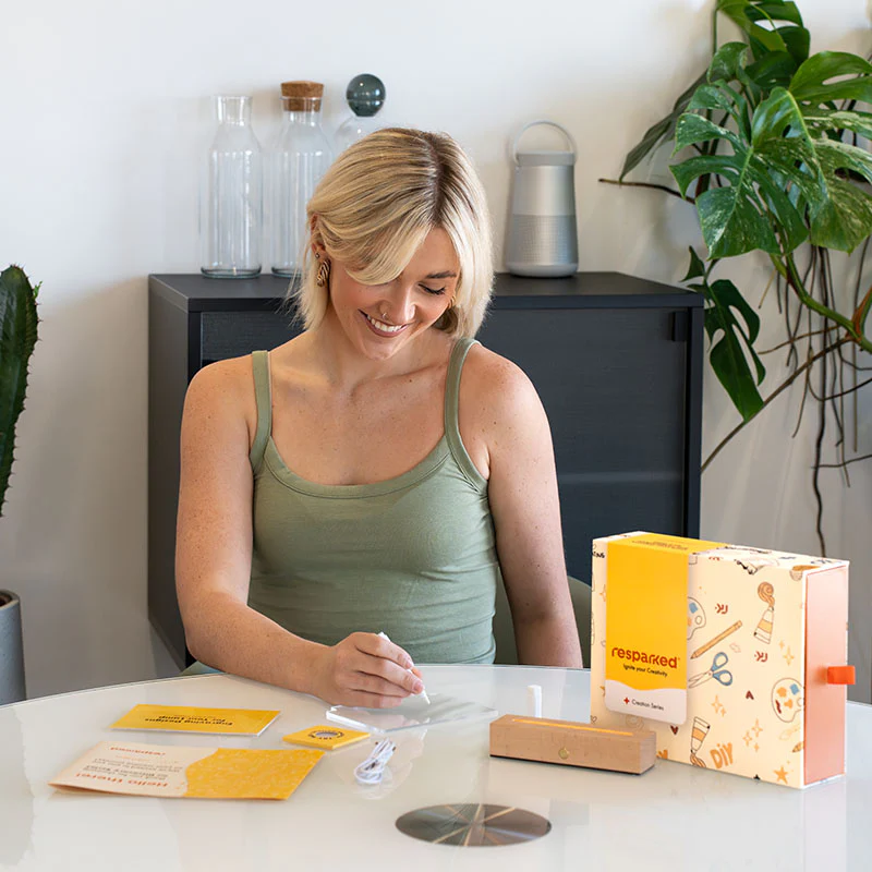 Project Kit: Engrave an Acrylic Lamp - Image 4